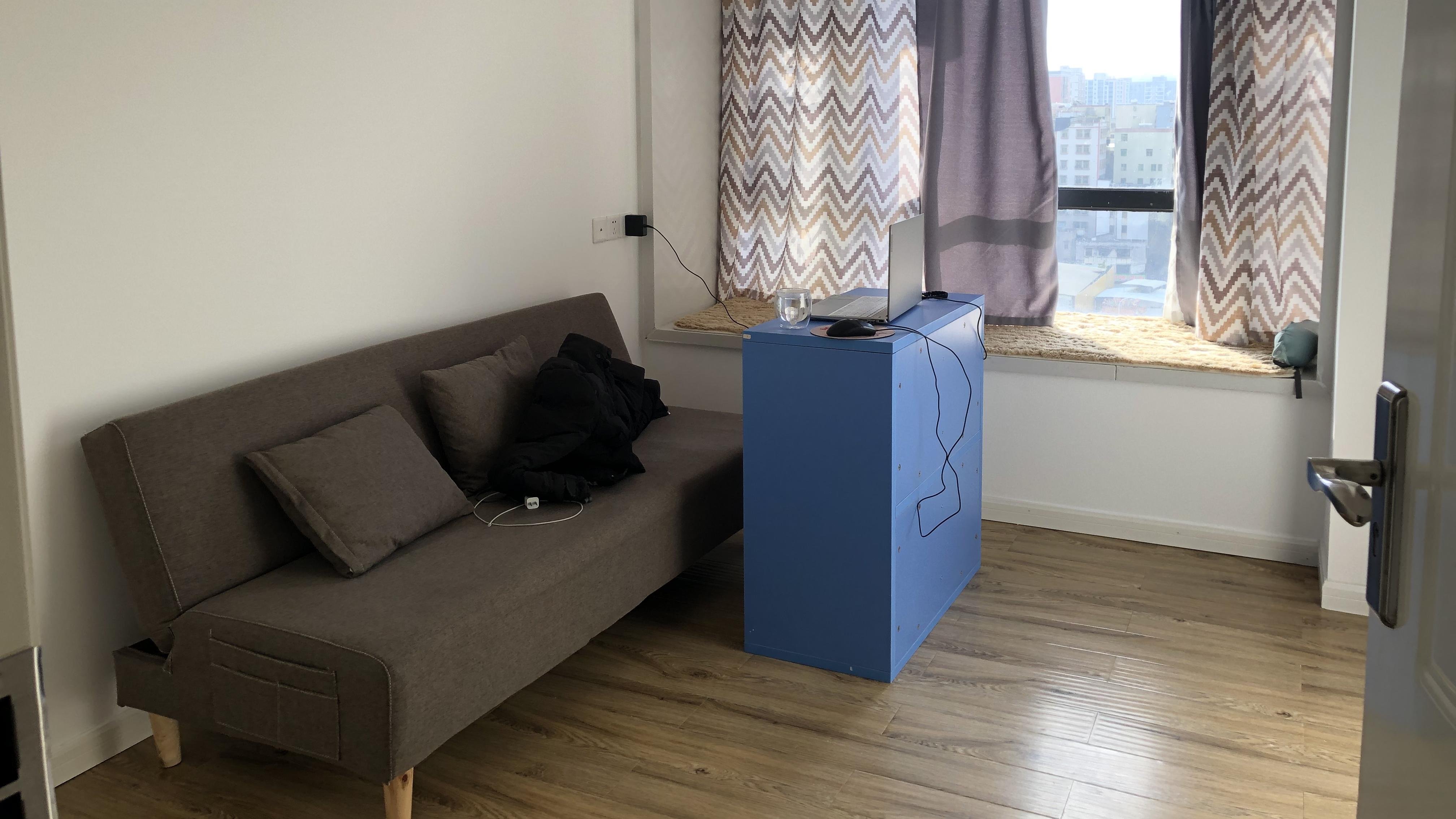 127平米的现代简约风三居室，装修设计简单大气，二手房也太美了