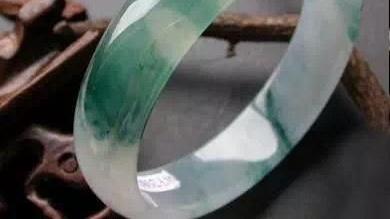 冰种翡翠|冰种翡翠福镯特点