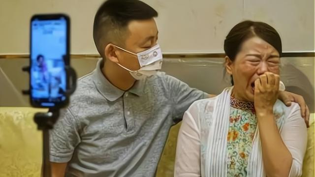 杨幂|杜粉：许敏只是在演戏！网友：为何大药房、大娘和叔叔愿意配合？