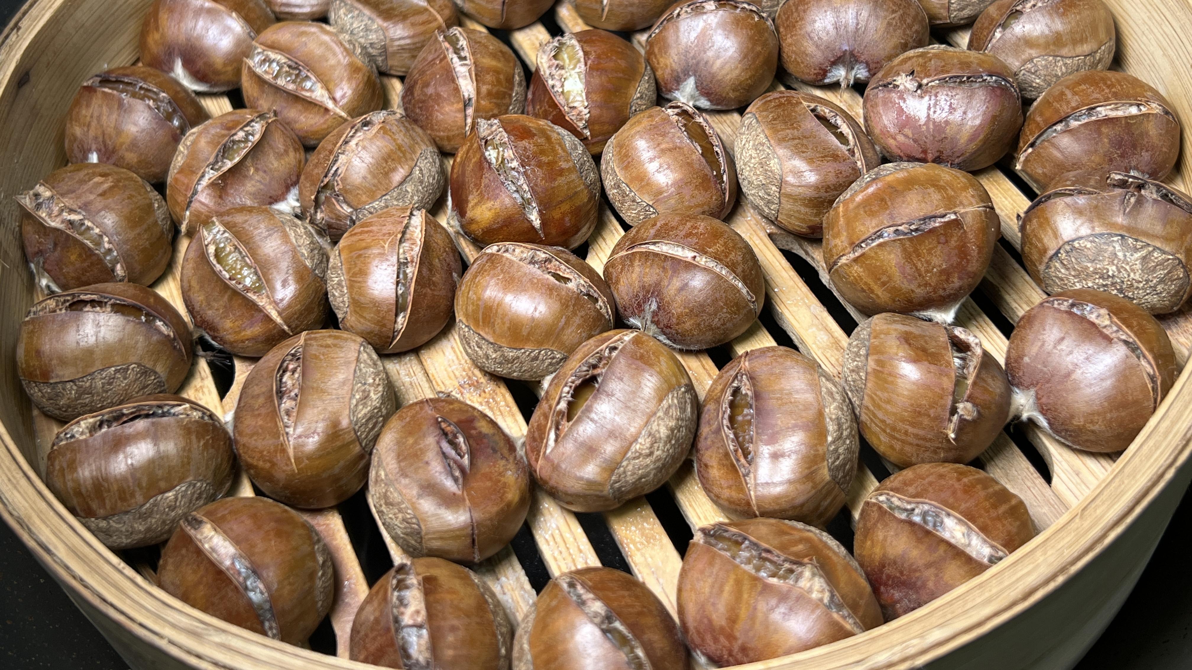 香蕉|板栗吃法很多种，这样做原汁原味，板栗软糯香甜，不加任何调味料