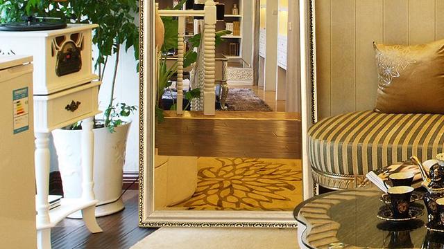 家中镜子别瞎放，当心犯了这些风水禁忌，切记！