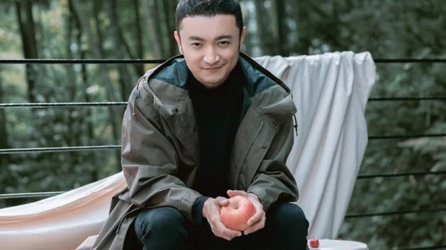 央视|倪萍的月薪竟是董卿的三倍，央视主持人的真实收入！挣钱容易吗