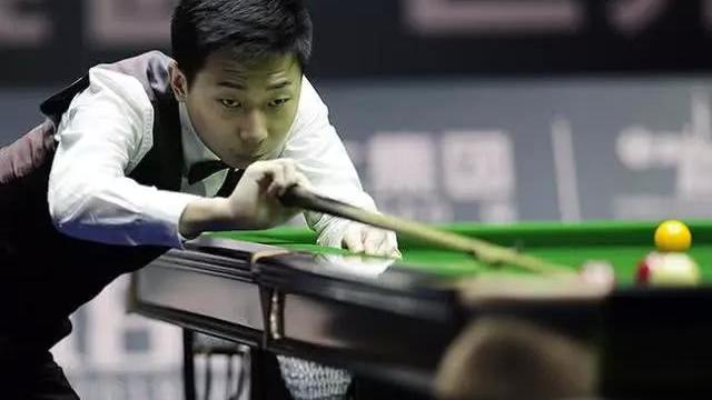 维尼修斯|3-8！吕昊天2连败，22-8领先被翻盘，希金斯1-2落后，惨遭零封！