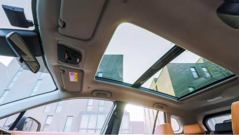 有这张安全“王牌”就购了！卡罗拉 锐放让幸福不将就