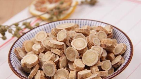 黄芪|黄芪补气排第一，中医专家教你：黄芪4种药效搭配，用对效果更好