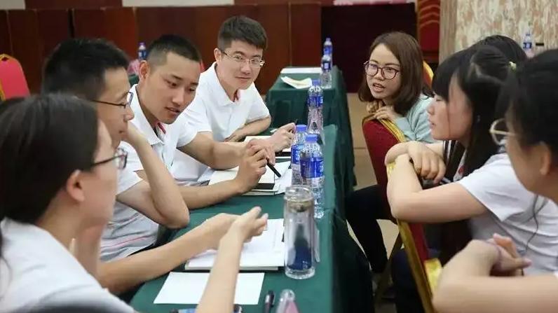 教师|体制内职业排名已更新，教师才排第5名，榜首比公务员还吃香