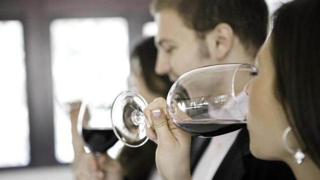 高血压|血压高的人，真要“滴酒不沾”？专家提醒：可能很多人都错了