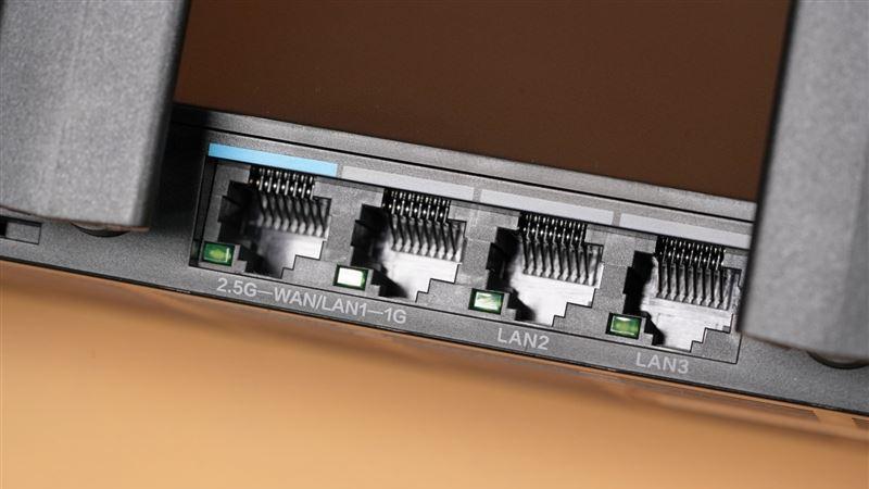 小米科技|小米路由器AX6000：四核高性能CPU+512内存，硬核配置，价格亲民