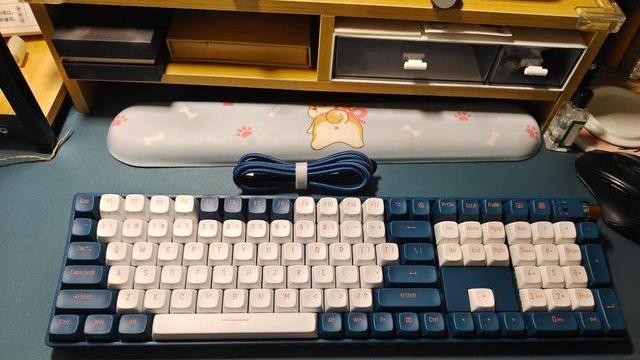 iOS|御斧R108三模机械键盘，TTC二代金粉轴，送给码字的男友礼物