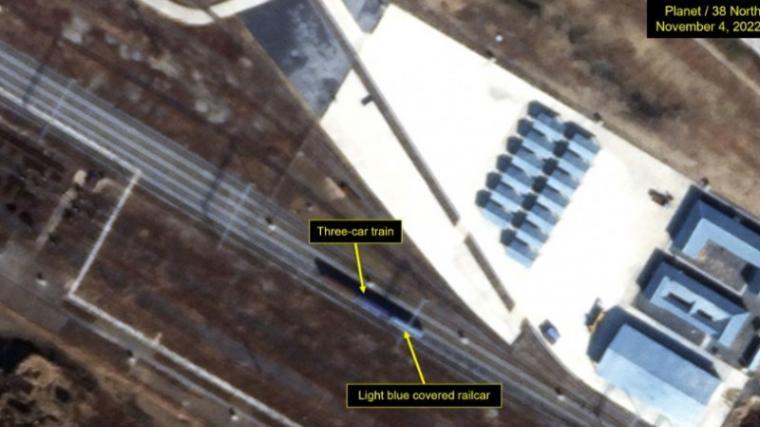 普京收到的最好礼物？！一列火车从朝鲜开往俄罗斯！美国披露卫星图片，指责朝鲜秘密运送