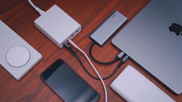 苹果|外设既要功能也要颜值——苹果党的桌面好物推荐