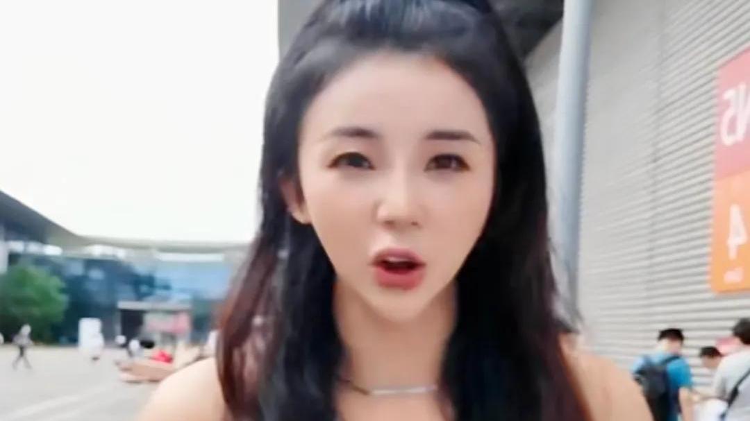 倾国倾城|张曼源：与男友分手后，热爱健身，体重150却倾国倾城