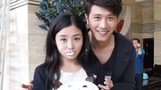 张含韵|张含韵又因戏生情？与新搭档佟梦实炒绯闻，也曾和彭冠英无果而终