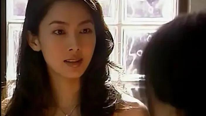 穿衣搭配|火了20年的富家千金脸，凭什么是她？