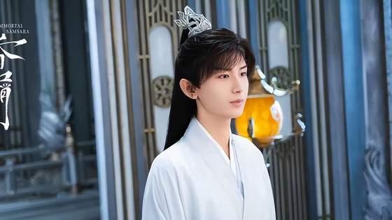 杨紫|杨紫新剧开播就是渡劫？豆瓣短评异常，第一条就挑出毛病来了