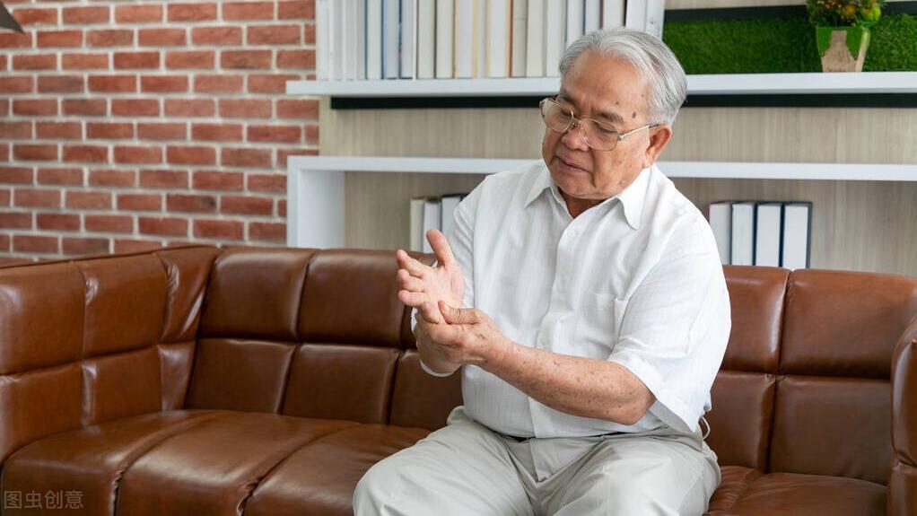 失眠|肝虚手麻，肾虚手抖？5味药，助你补肝益肾、祛风解麻