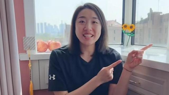 火箭队|美女二传姚迪展示擎天柱，玩得不亦乐乎，恐已被丁霞刁琳宇挤掉