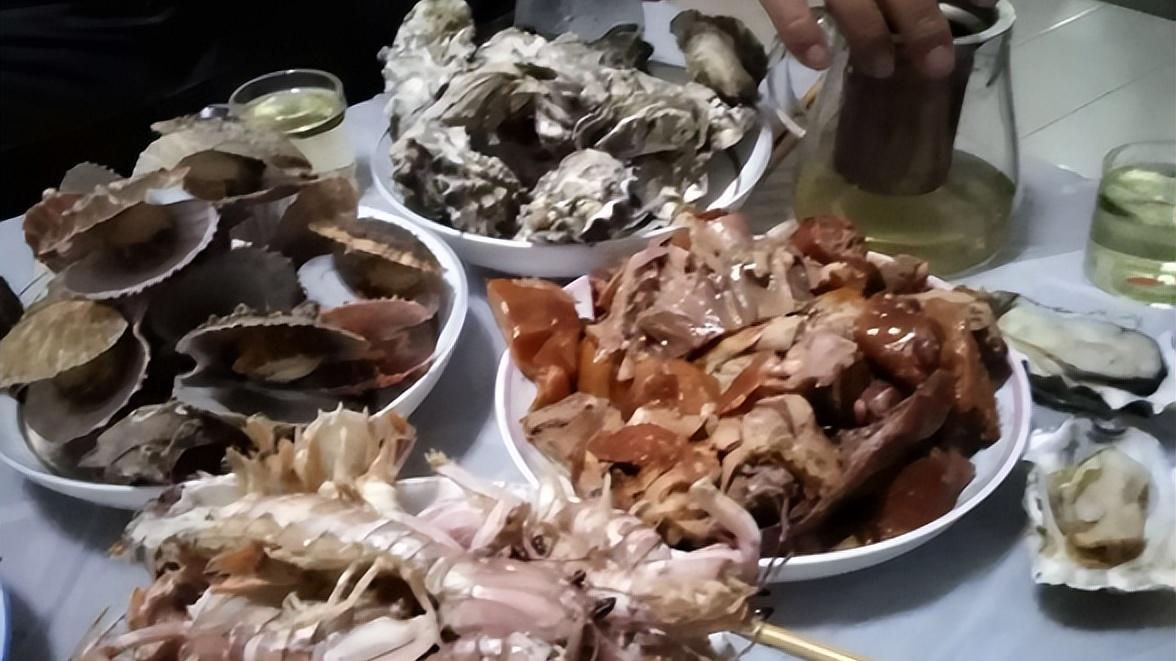 饮食|男子一周5次不好习惯，导致尿路结石，引发尿急尿痛