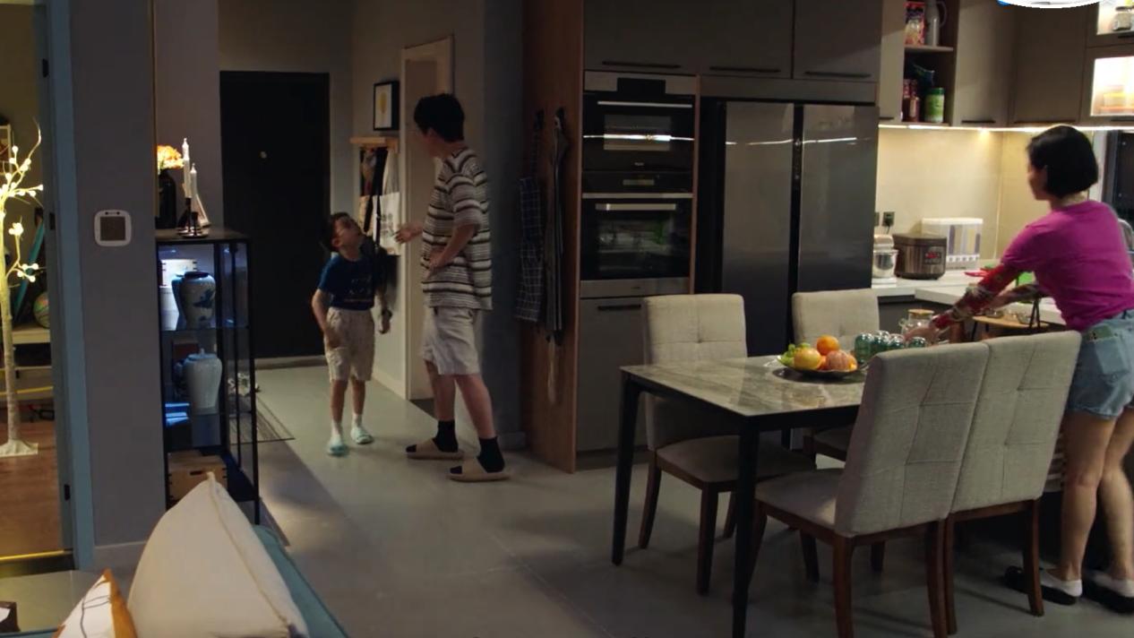 郭京飞新剧太接地气，一家3口住133㎡，玄关柜学会留空真的实用