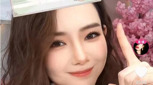 戚薇|戚薇怀二胎后努力赚奶粉钱，直播到深夜才收工，孕肚大到藏不住