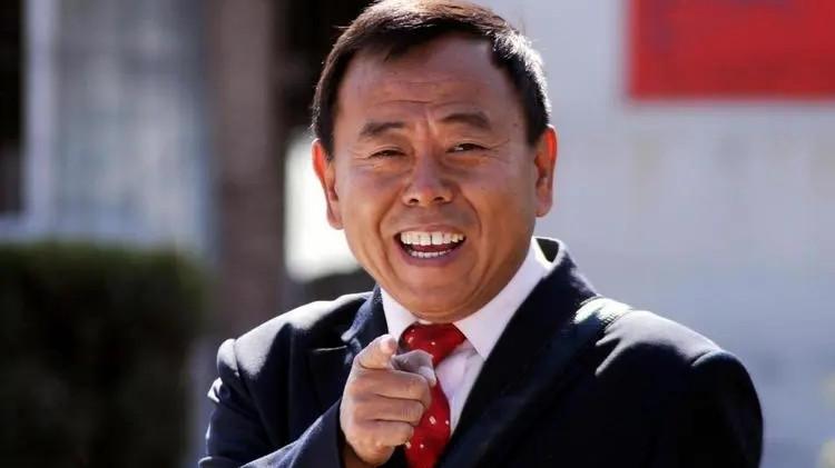 |潘子卖酒终于卖出事了，真把粉丝当傻子