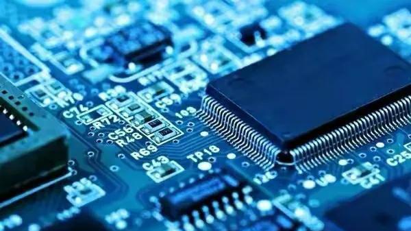 芯片|打压华为反效果出现？中企自研芯片下放，外媒：后果很严重