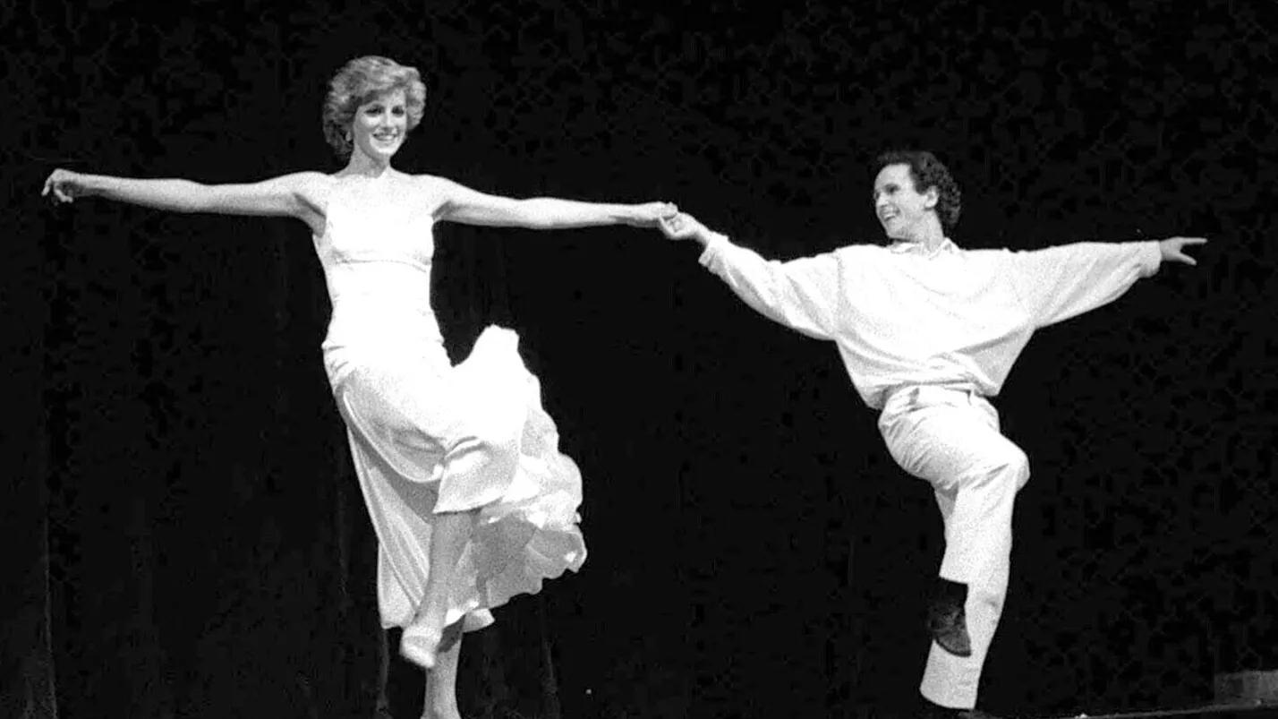 芭蕾舞|24岁的戴安娜献舞被丈夫嫌弃，芭蕾舞女曾被视为像老鼠一样肮脏