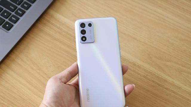 电池|坚持大电池，realme真我Q5s携6000mAh归来，1399起步过于良心