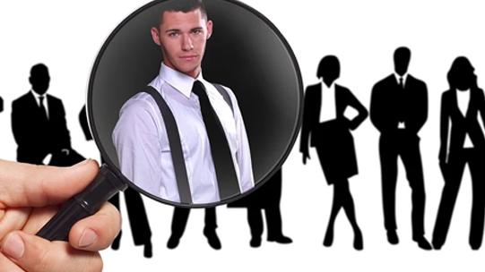 客服|拼多多客服招聘难？选择客服外包好不好？