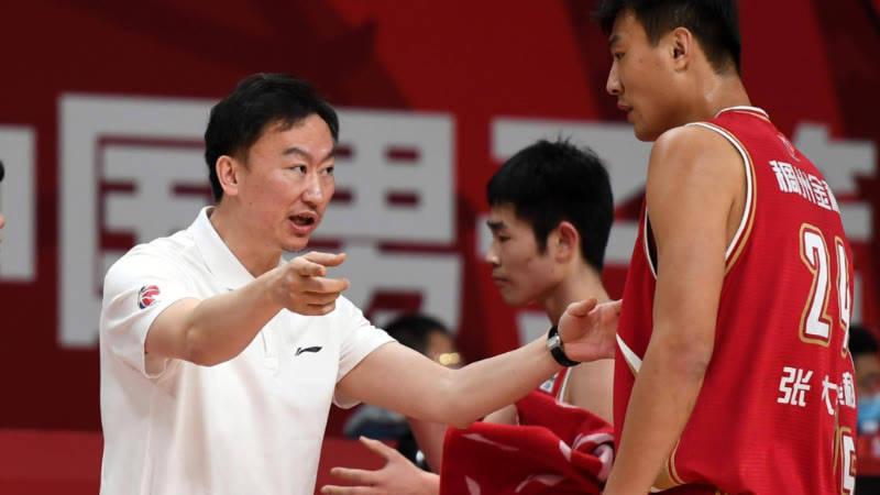 |正式确定！刘维伟加盟青岛男篮，要带领球队冲击季后赛八强