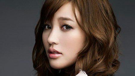 金莎|19岁爆红，和林俊杰“暧昧”10年，如今被洗牌洗出娱乐圈