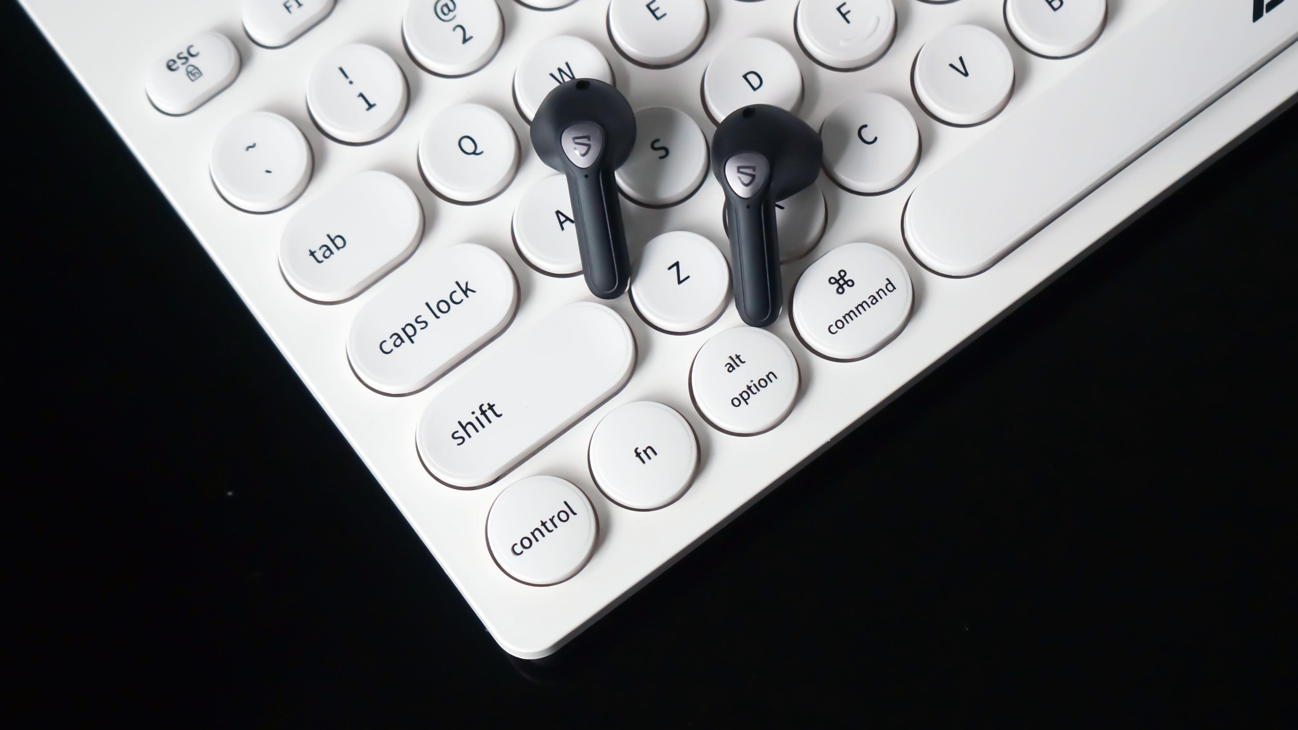 旗舰芯片，不到200，airpods最佳平替！泥炭Air3 Deluxe上手