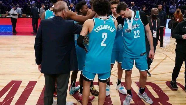 穆里尼奥|命中绝杀三分，坎安宁MVP！9千万先生加盟湖人，顶替威少联手老詹