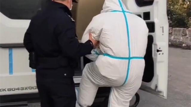 陈伟霆|国内男歌手因诈骗被捕，官方曝光真实身份，张卫健陈伟霆无辜躺枪