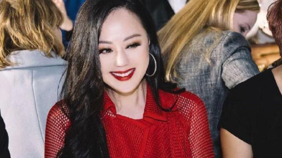 章小蕙|章小蕙同框不到90斤的张嘉倪，穿渔网裙微胖也好美，看完不想减肥