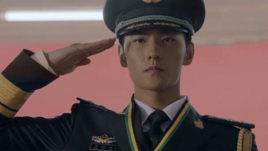 燕破岳|特战荣耀：大结局太燃！笑笑击败幽灵，燕破岳独行五十公里成兵王