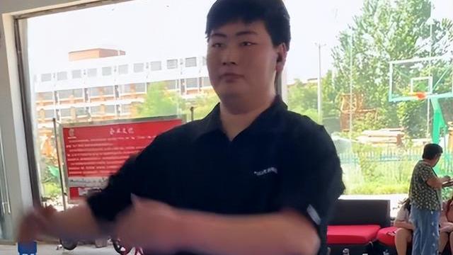 穿衣搭配 朱小伟着急娶媳妇？体重减至200斤以内，目标练成型男保护陈萌
