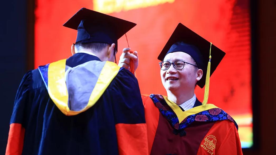 求职|大龄博士要求薪资要有5000被拒，老板事后还嘲笑，你都多大岁数了