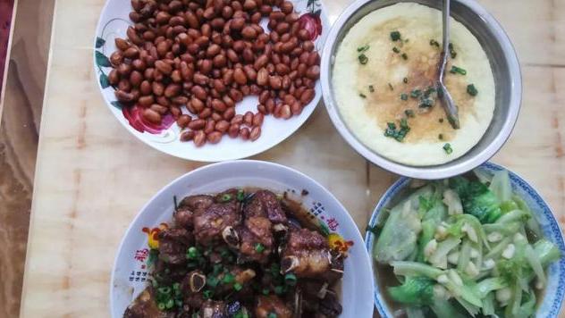 豆腐|儿媳吐槽婆婆做的菜难吃，哪怕饿三天也不想吃，网友：还是不够饿