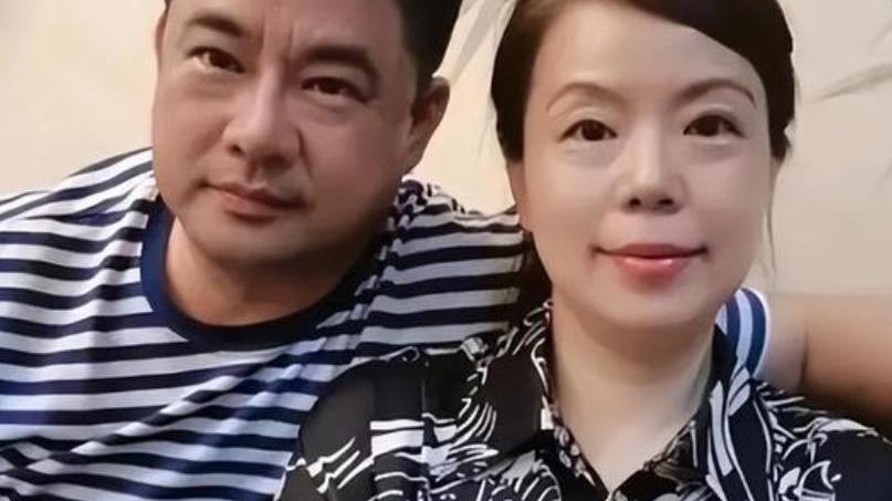 北海|太俏皮！田静弟弟晒奇奇搬砖视频，疑在内涵北海舅搬砖砸自己的脚