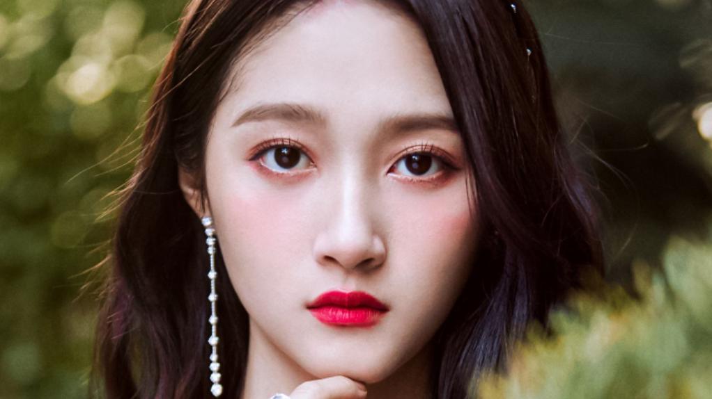 关晓彤|关晓彤，颜值巅峰还没到，等她的少女感褪去一些应该会更美