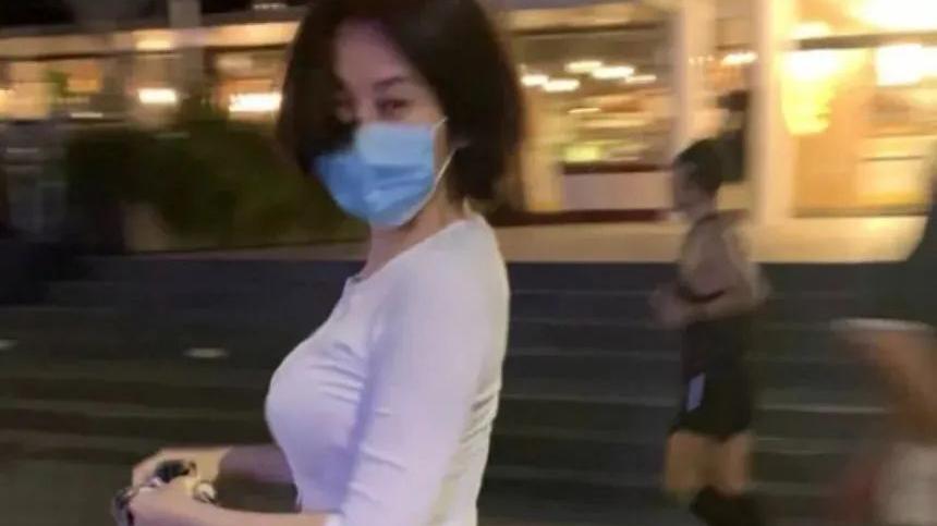 姐姐|余男的唇，李菲儿的腰，谭松韵的臀，这6位中年女星的性感很高级