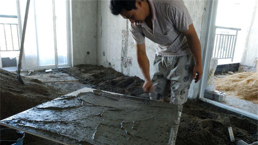 瓷砖干铺、湿铺到底有何差别？家里装修时，选择哪种更合适？