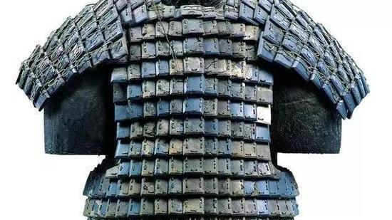 从困守一隅到一统天下，大秦帝国凭何崛起，又因何灭亡？