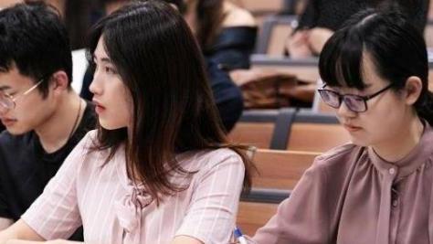 社交平台|社交平台“胡言乱语”，这名女生摊上大事儿了，事后道歉有用？