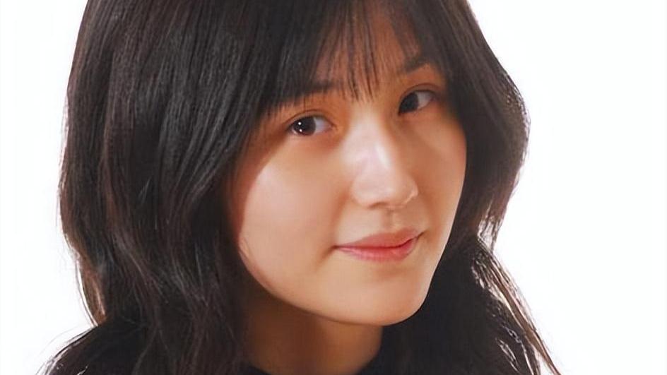 蓝心妍|从“清纯玉女”到“3D女神”，蓝燕到底经历了什么？