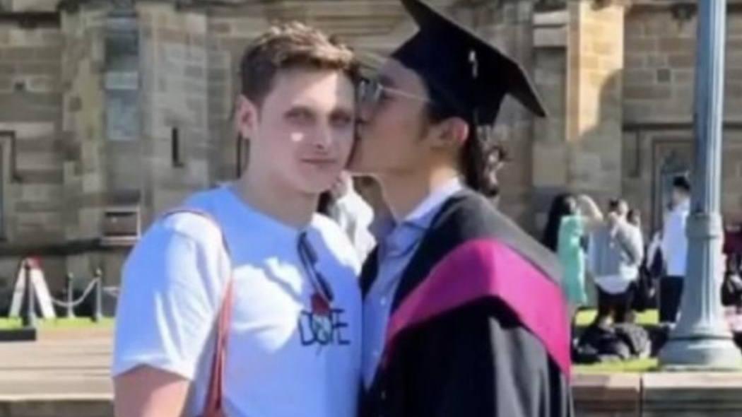 林俊杰|马德钟儿子亲吻男性友人，配文惹性取向猜疑，网友：压力太大