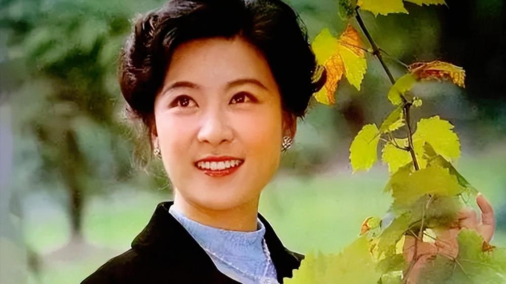 王馥荔|红极一时的王馥荔：一碗凉粥与丈夫结缘，现在我是儿子的粉丝