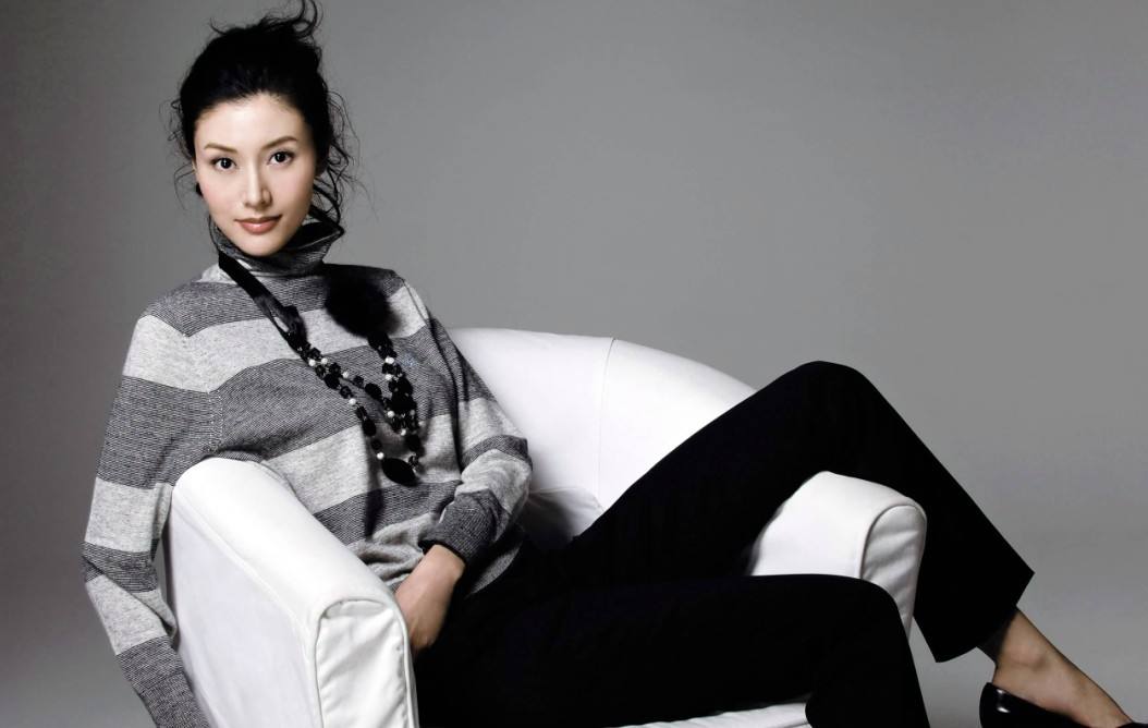 刘銮雄|年轻时有多个明星女友，如今坐拥千亿，却因身体太虚夏天还穿长袖