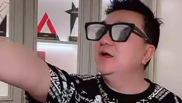 冯巩|冯巩徒弟回应！直言不认识董路，嘲讽：不敢问，害怕被狗咬